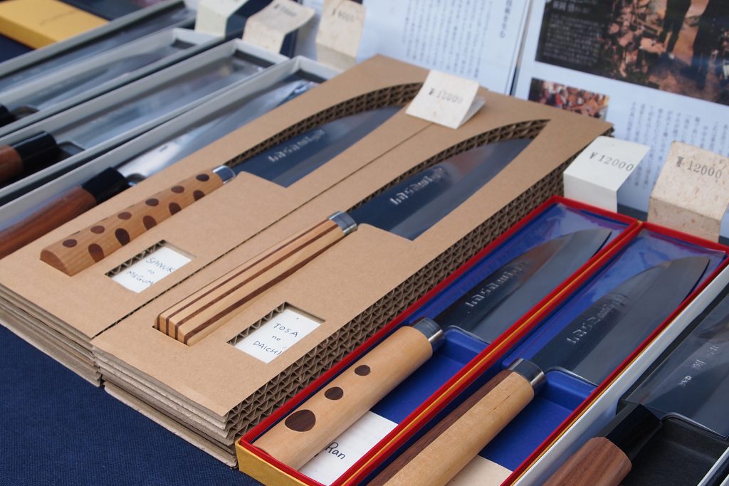 笹岡鋏製作所http://www.hasamiya.jp/