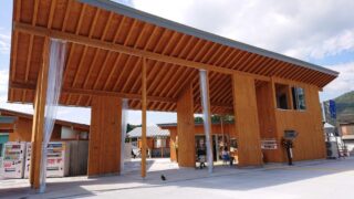 【伊野】水辺の駅 仁淀川 にこにこ館｜仁淀ブルーの玄関口で楽しむランチとBBQ